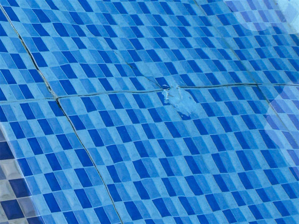 瓷砖水池漏水怎么办视频(瓷砖水池漏水怎么办视频讲解)